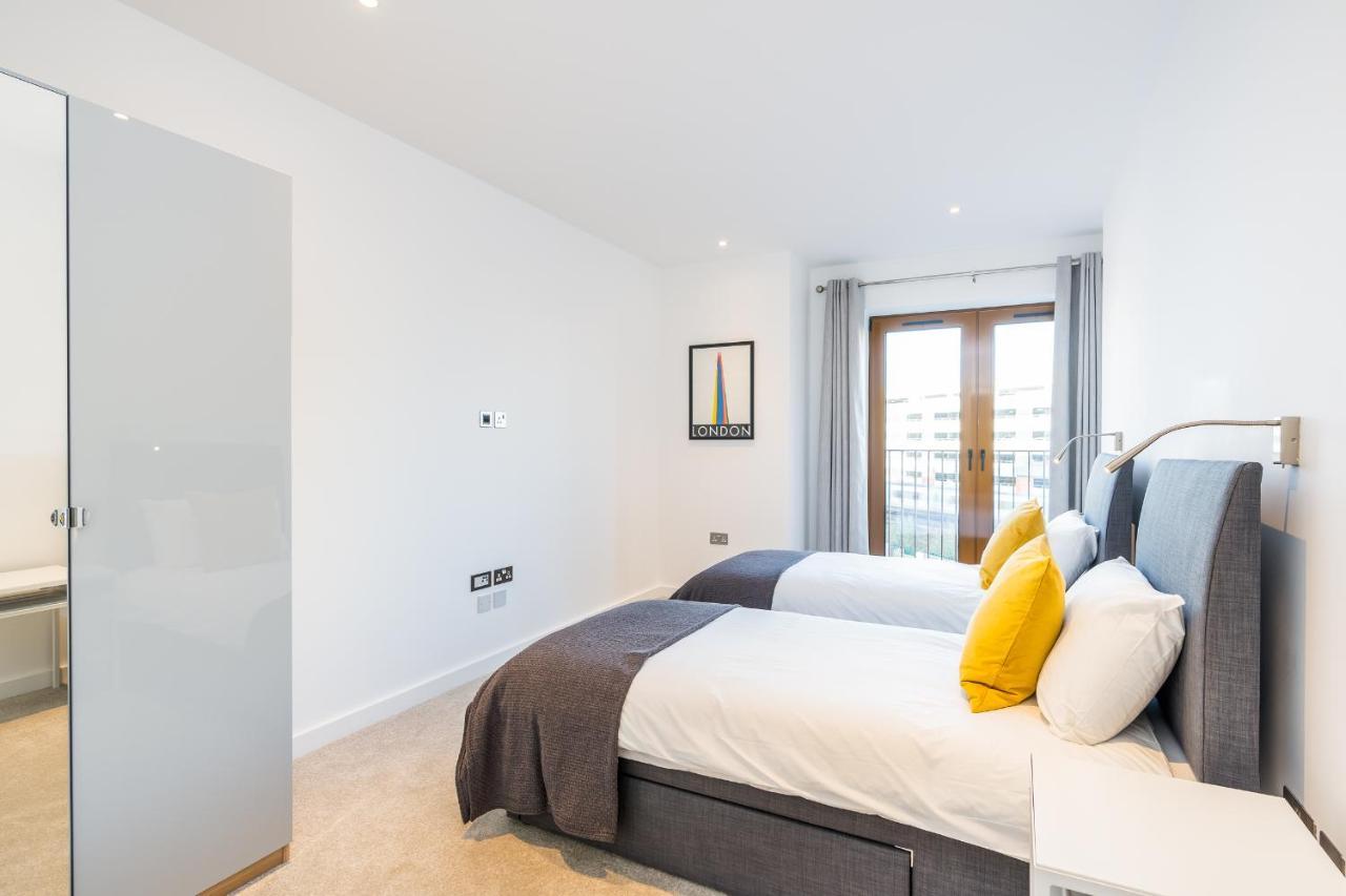 St Albans 2 Bed Luxury City Apartment, 5 Mins Walk To Train & Allocated Parking Eksteriør billede