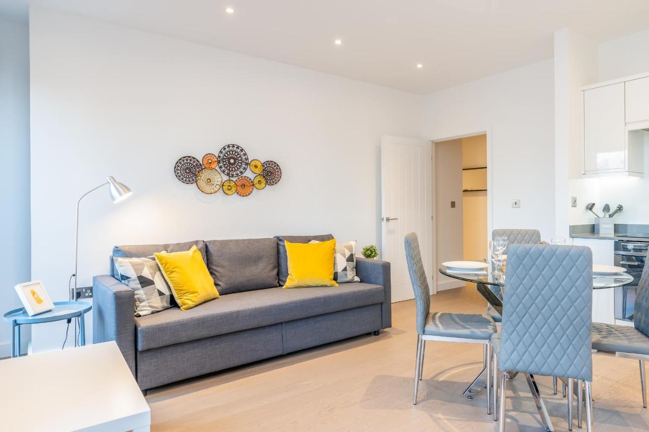 St Albans 2 Bed Luxury City Apartment, 5 Mins Walk To Train & Allocated Parking Eksteriør billede