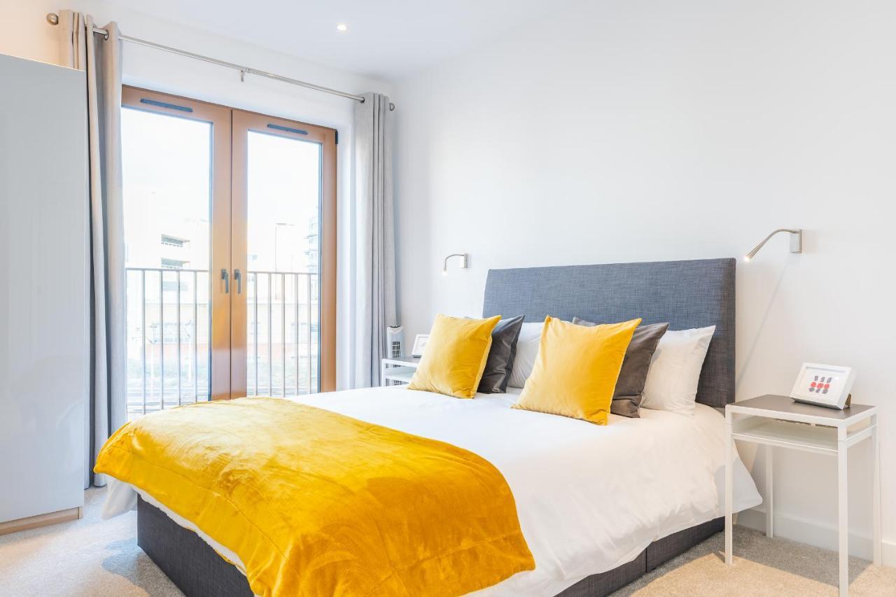 St Albans 2 Bed Luxury City Apartment, 5 Mins Walk To Train & Allocated Parking Eksteriør billede
